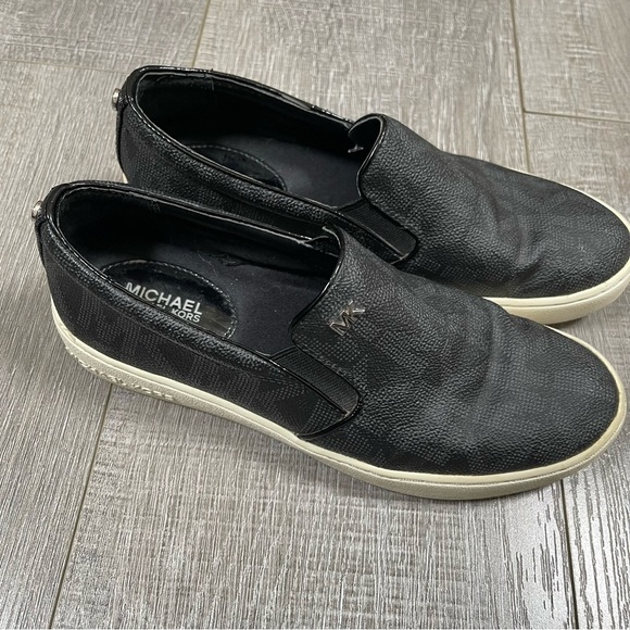 Michael kors Slip on shoes size 5.5 - Picture 1 of 8